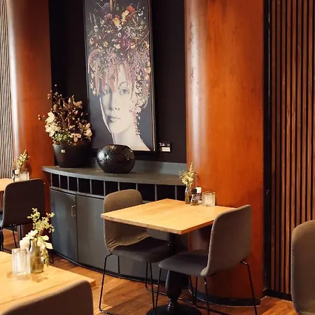 Keyser Hotel 4*